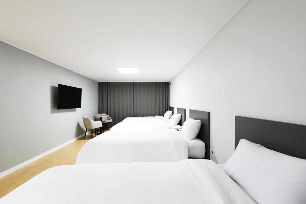 Mokpo Ocean Hotel Екстериор снимка